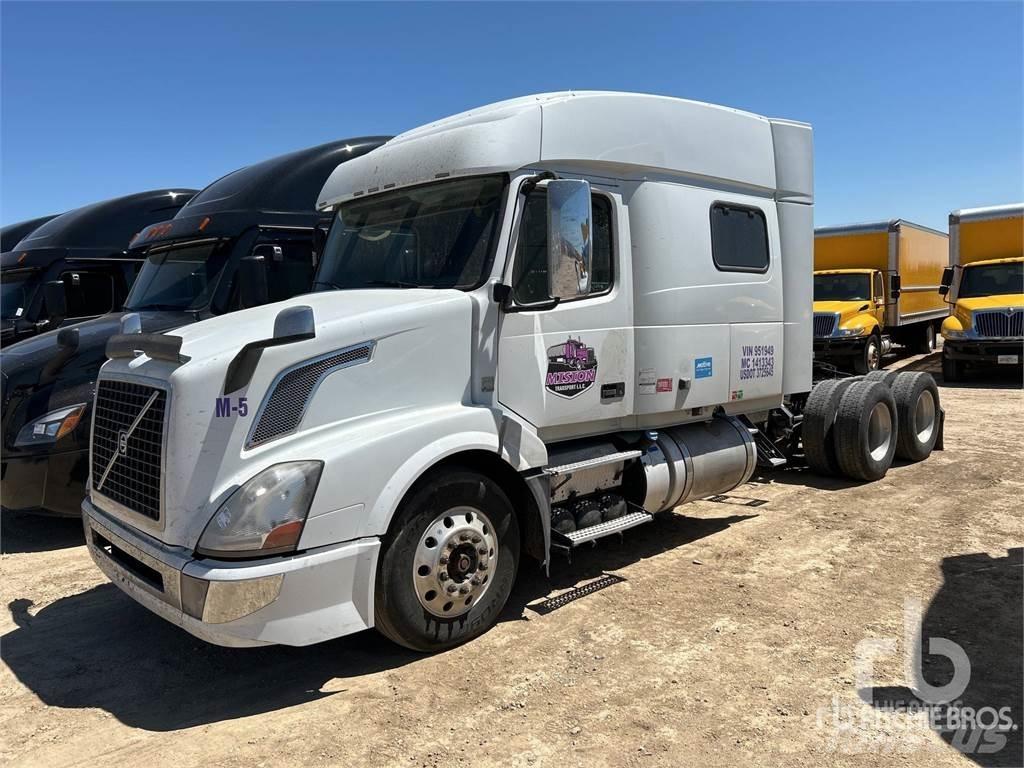 Volvo VNL Naudoti vilkikai