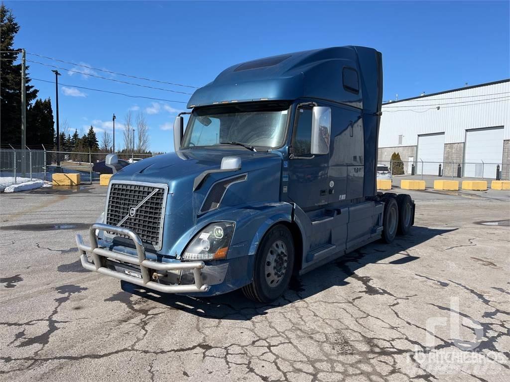 Volvo VNL Naudoti vilkikai