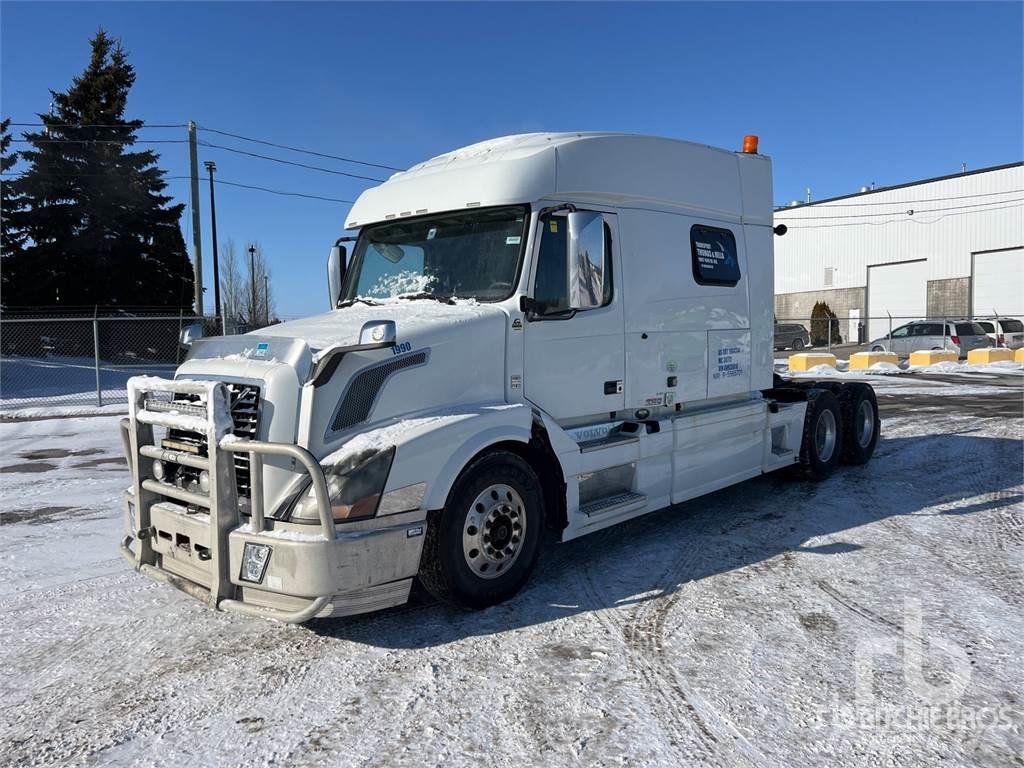 Volvo VNL Naudoti vilkikai