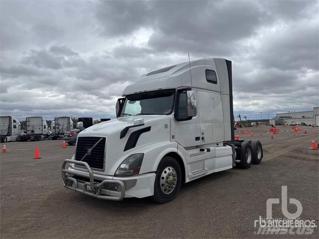 Volvo VNL Naudoti vilkikai