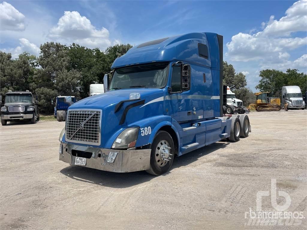 Volvo VNL Naudoti vilkikai