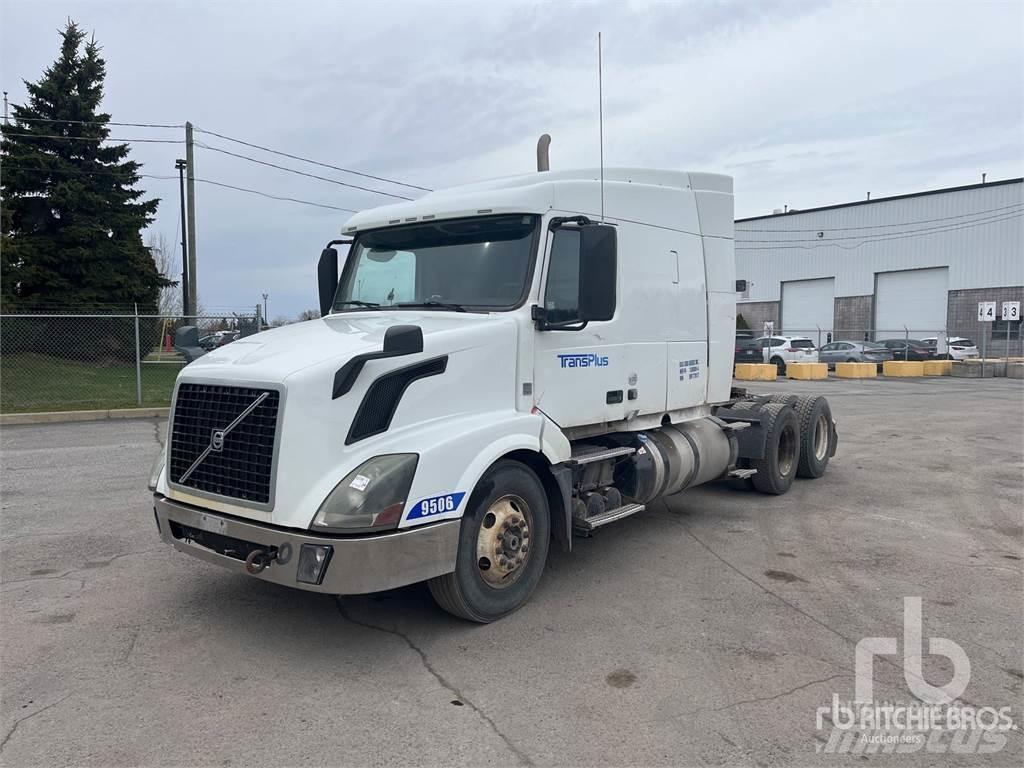 Volvo VNL Naudoti vilkikai