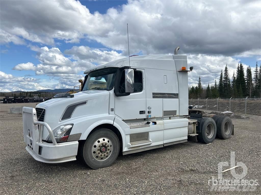 Volvo VNL Naudoti vilkikai