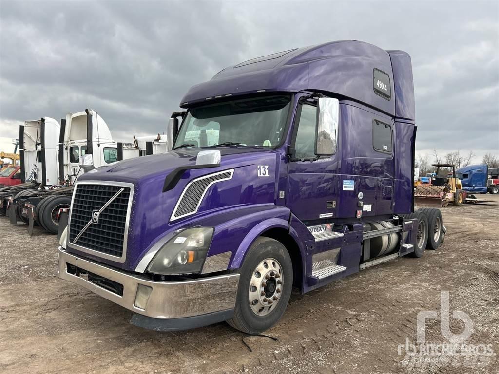 Volvo VNL Naudoti vilkikai