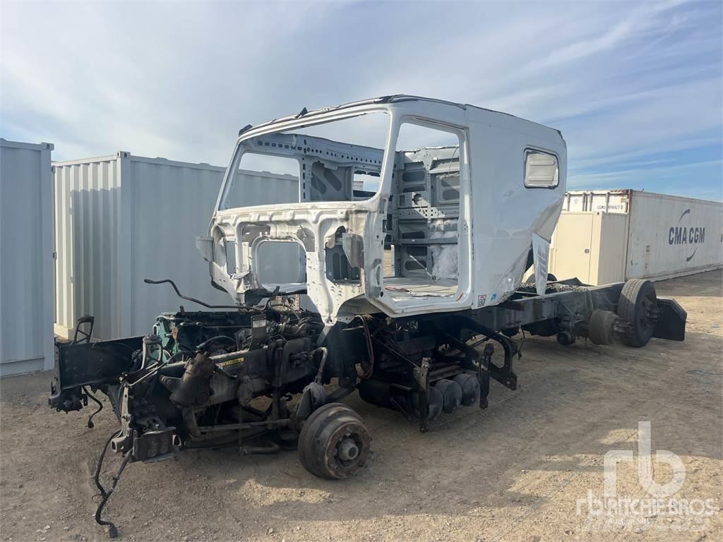 Volvo VNL Naudoti vilkikai