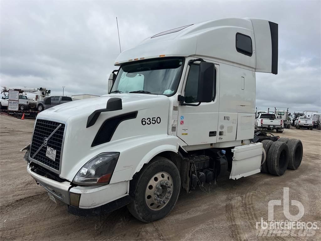 Volvo VNL Naudoti vilkikai