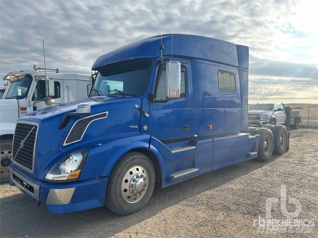 Volvo VNL Naudoti vilkikai