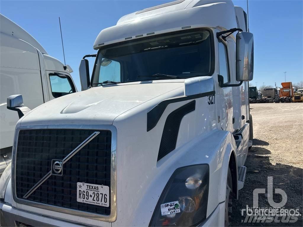 Volvo VNL Naudoti vilkikai