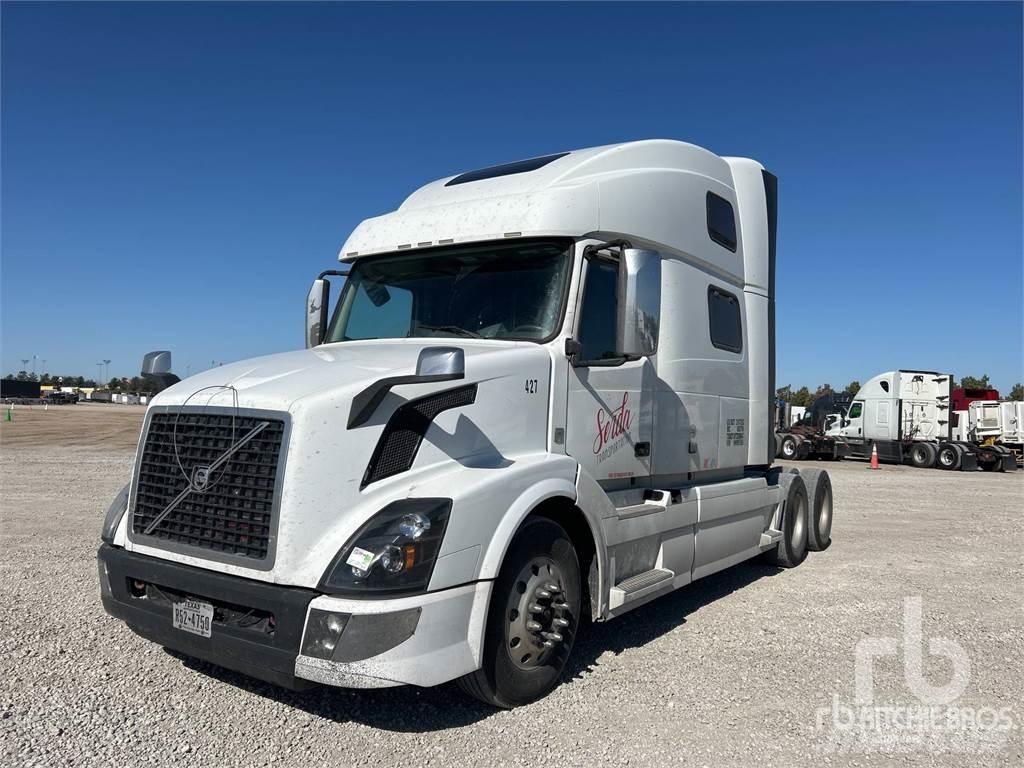 Volvo VNL Naudoti vilkikai