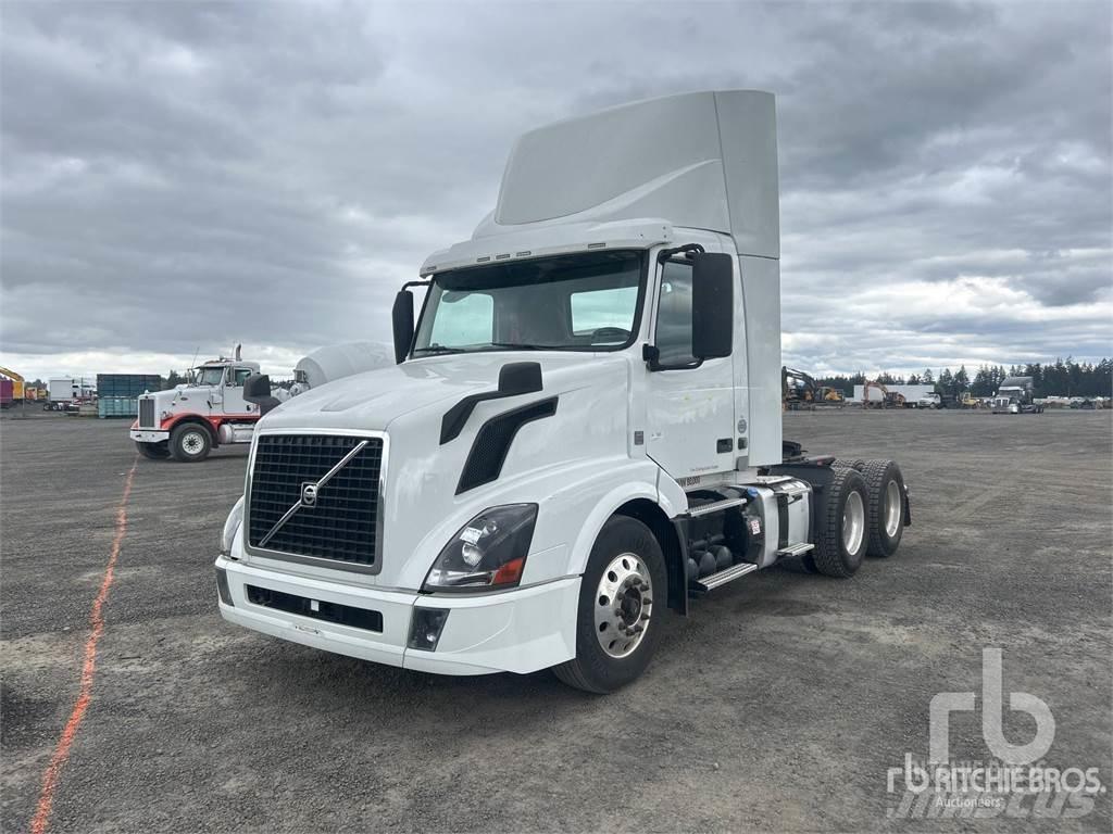 Volvo VNL Naudoti vilkikai