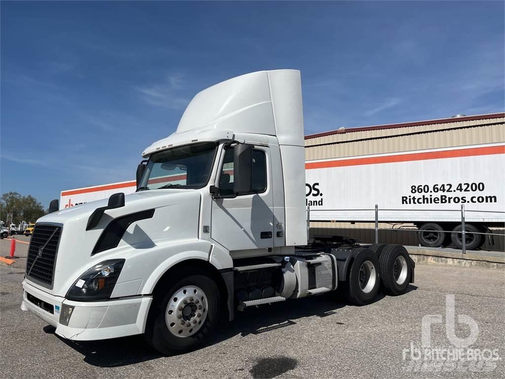 Volvo VNL Naudoti vilkikai