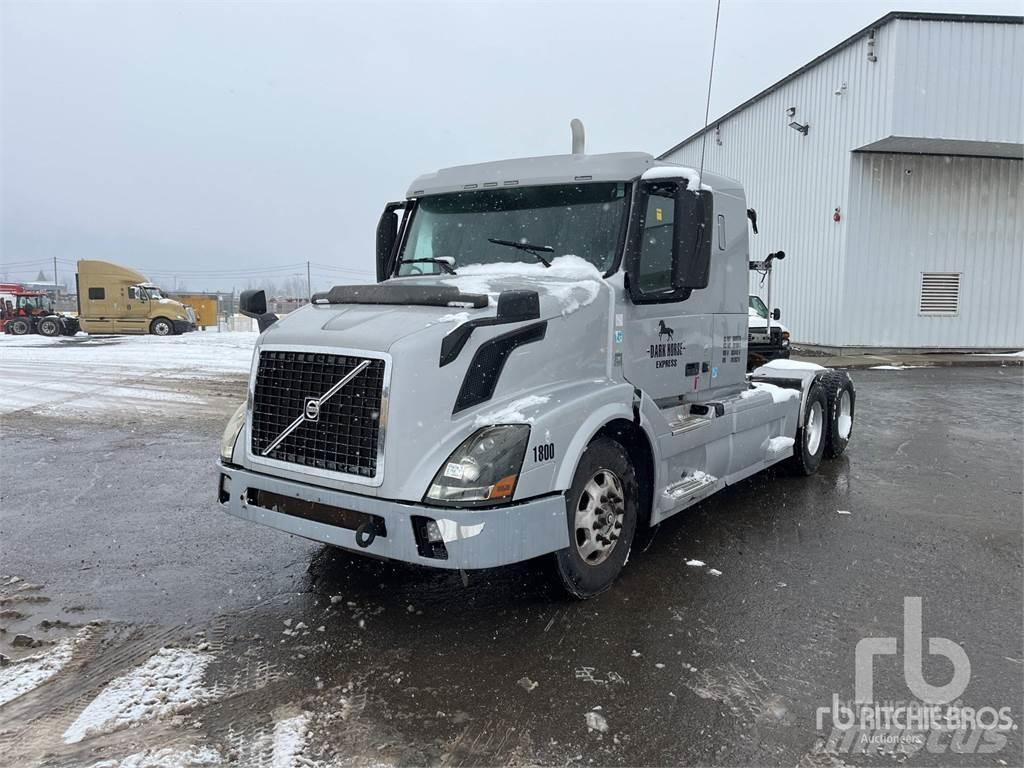 Volvo VNL Naudoti vilkikai