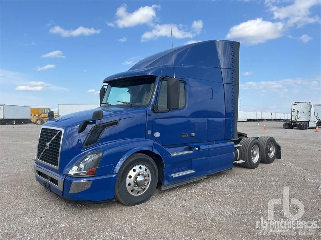 Volvo VNL Naudoti vilkikai