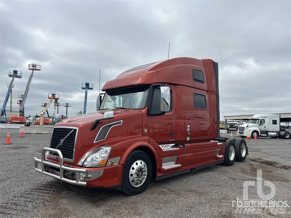 Volvo VNL Naudoti vilkikai