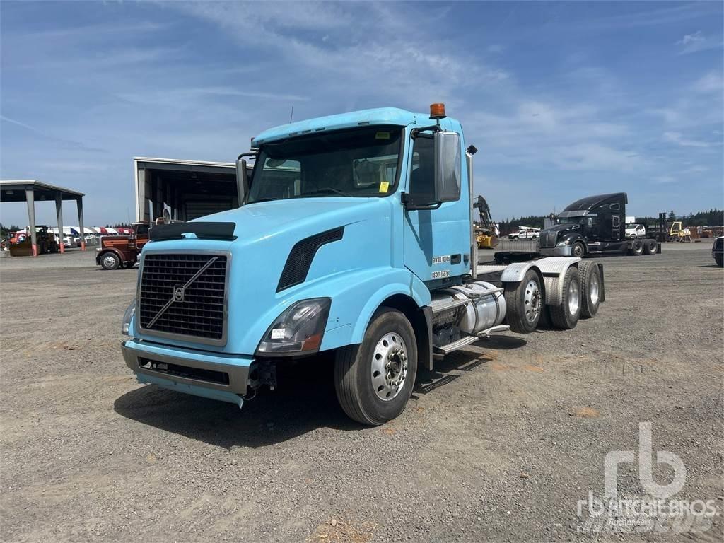Volvo VNL Naudoti vilkikai