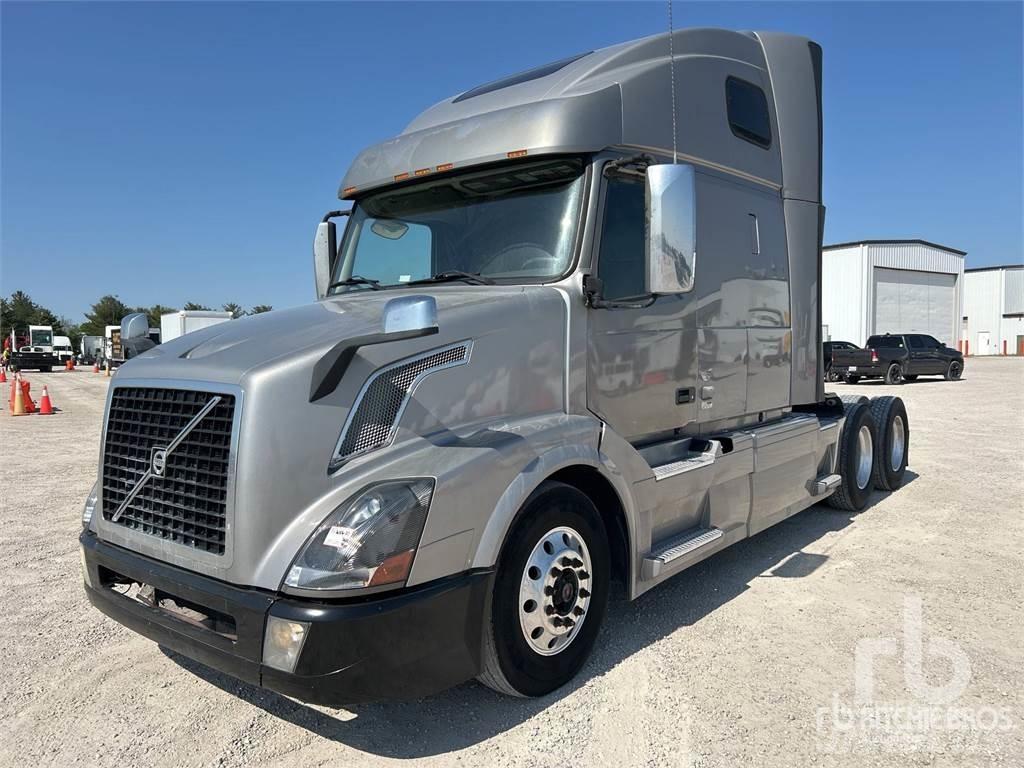 Volvo VNL Naudoti vilkikai