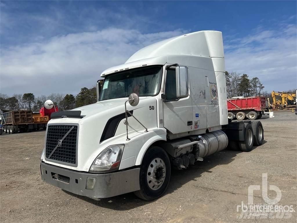 Volvo VNL630 Naudoti vilkikai