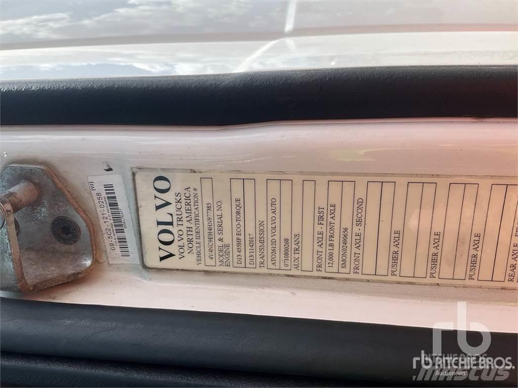 Volvo VNL64 Naudoti vilkikai