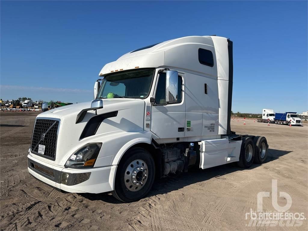 Volvo VNL670 Naudoti vilkikai