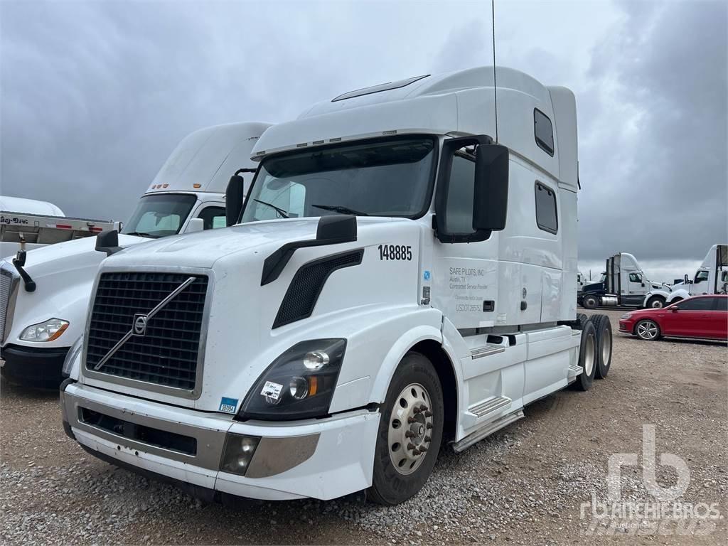 Volvo VNL670 Naudoti vilkikai