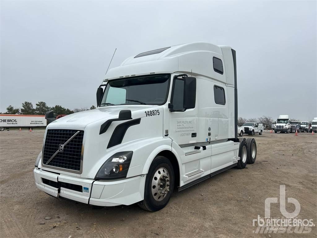 Volvo VNL670 Naudoti vilkikai
