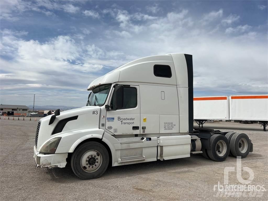 Volvo VNL670 Naudoti vilkikai