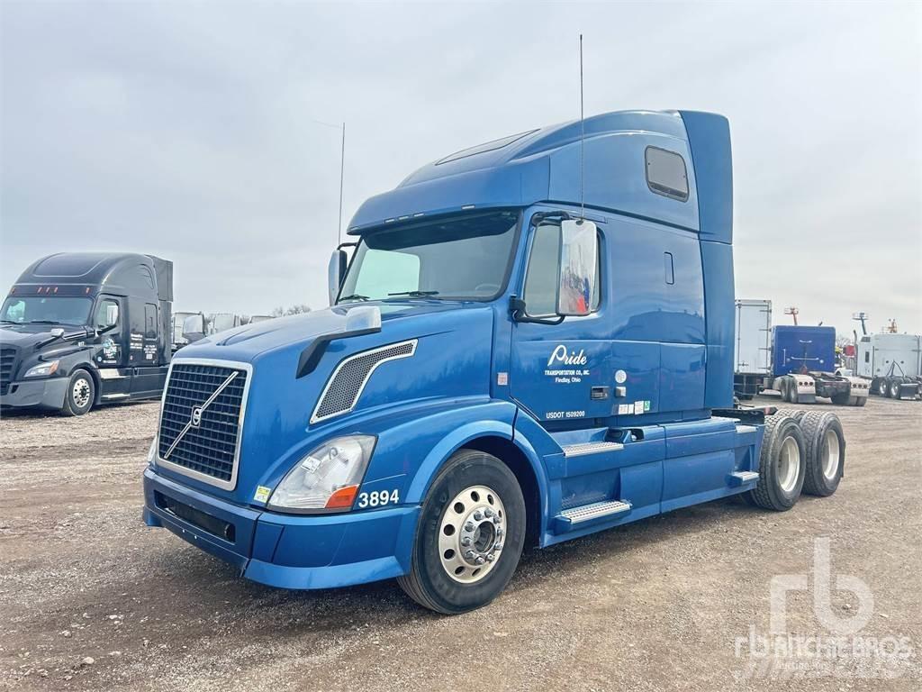 Volvo VNL670 Naudoti vilkikai