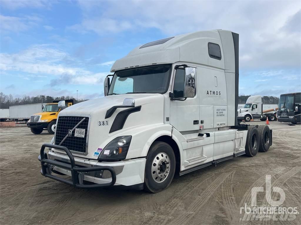 Volvo VNL670 Naudoti vilkikai