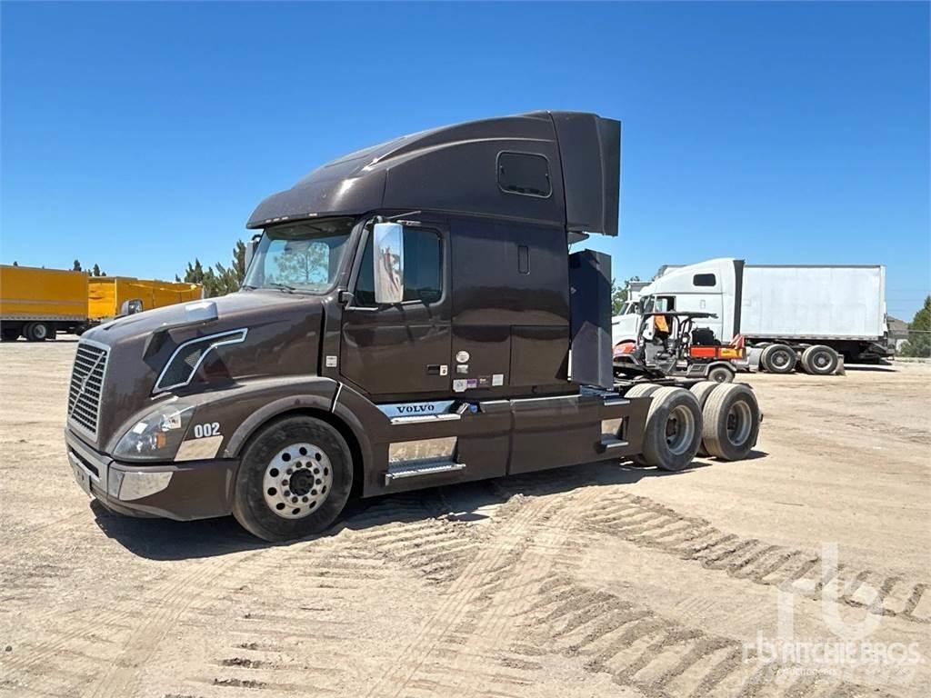 Volvo VNL670 Naudoti vilkikai