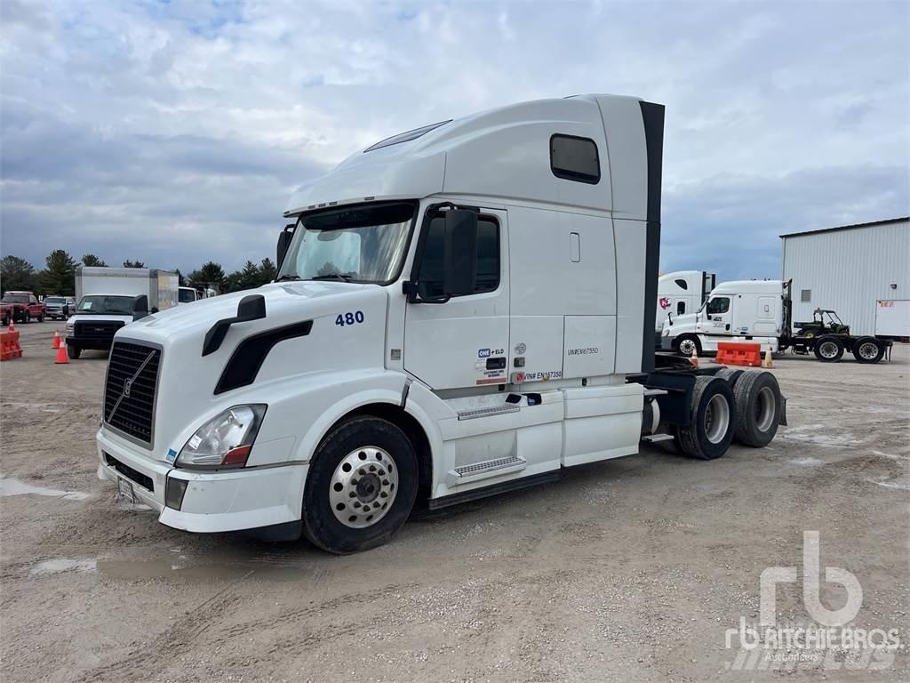 Volvo VNL670 Naudoti vilkikai