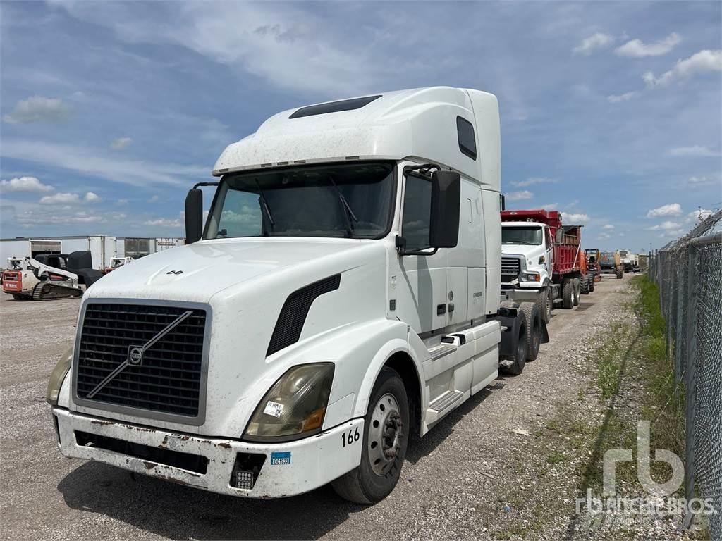 Volvo VNL670 Naudoti vilkikai