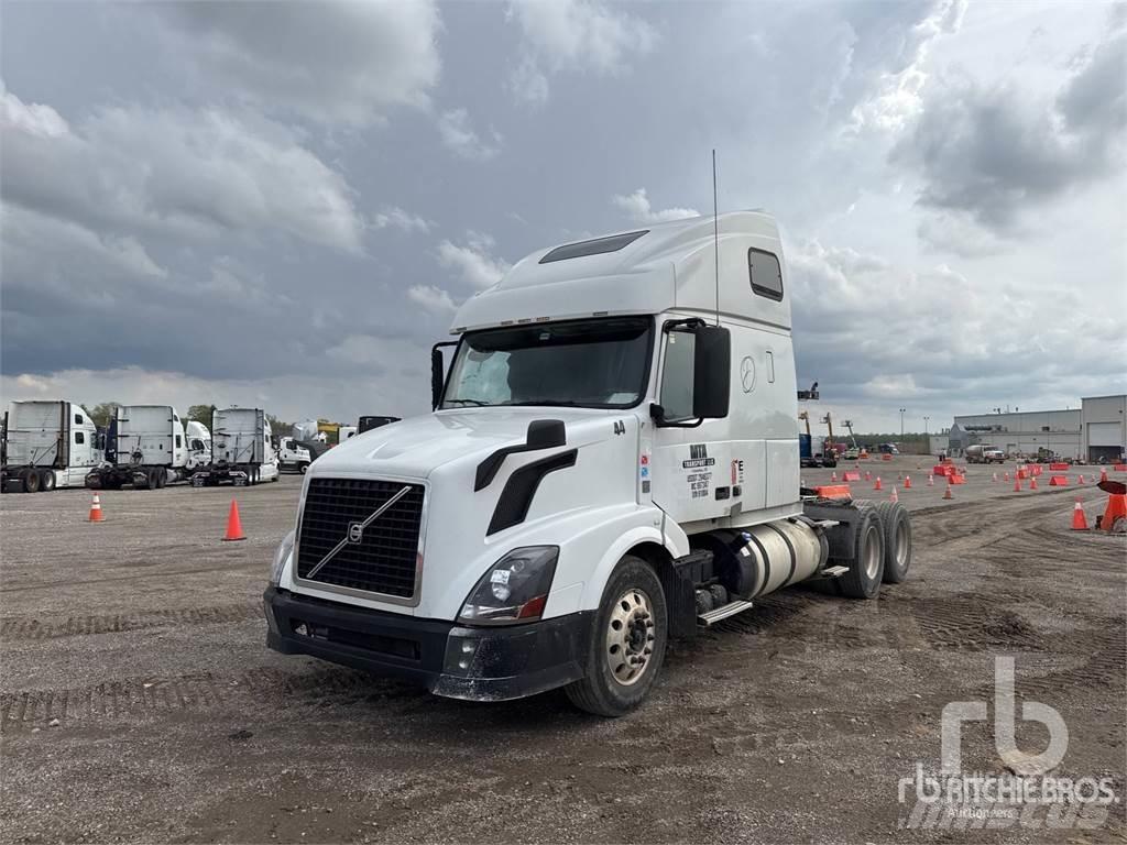 Volvo VNL670 Naudoti vilkikai