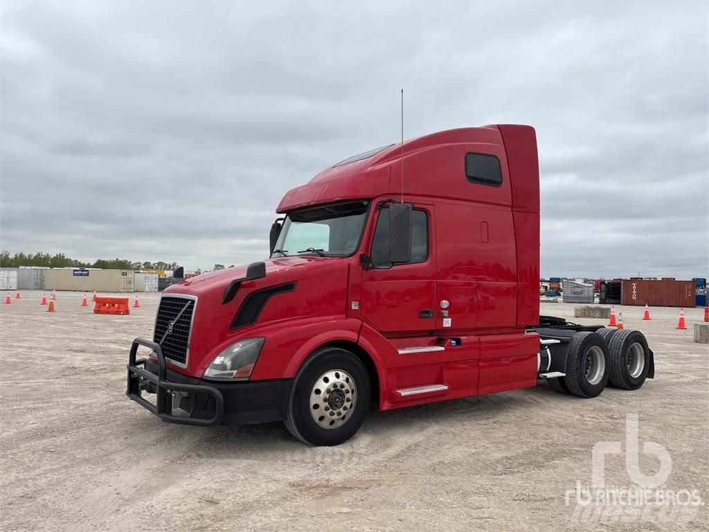 Volvo VNL670 Naudoti vilkikai