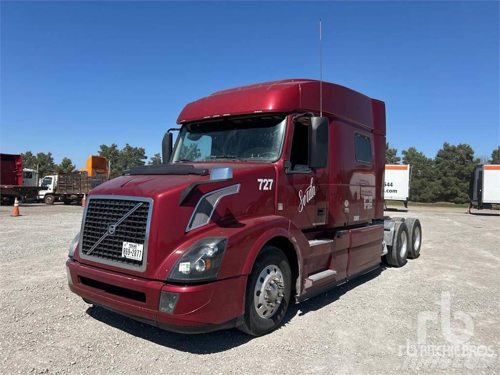 Volvo VNL740 Naudoti vilkikai