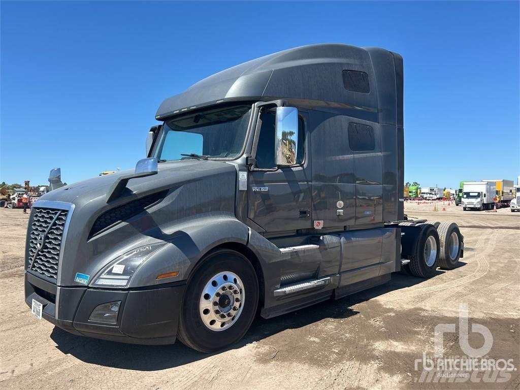 Volvo VNL760 Naudoti vilkikai