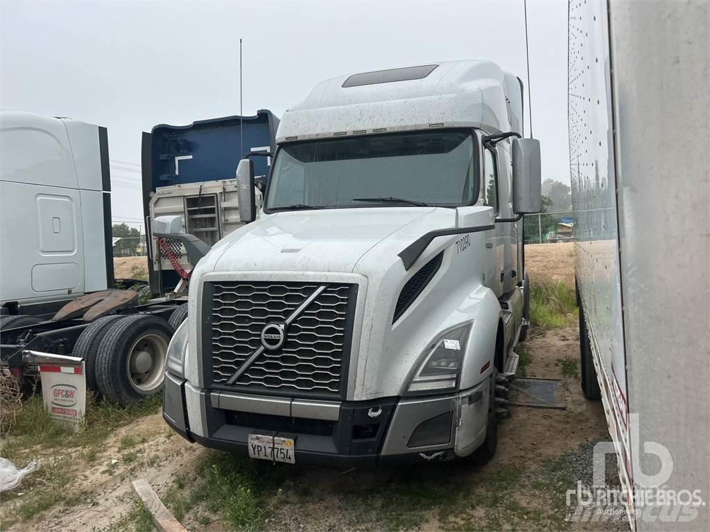 Volvo VNL760 Naudoti vilkikai
