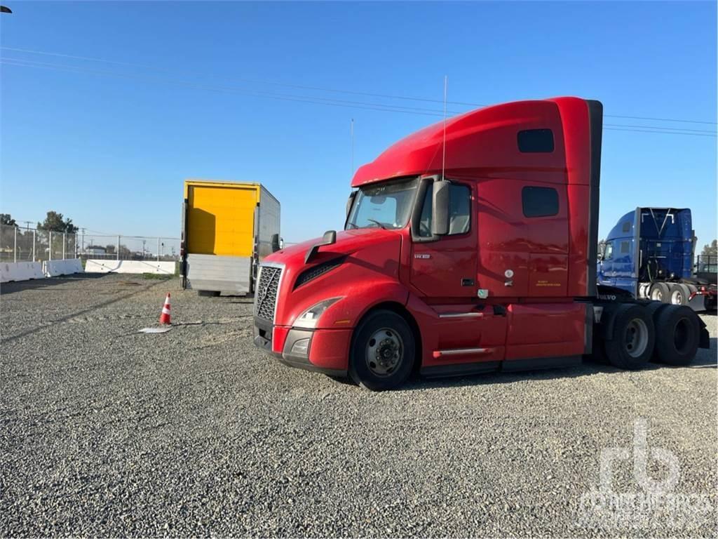 Volvo VNL760 Naudoti vilkikai