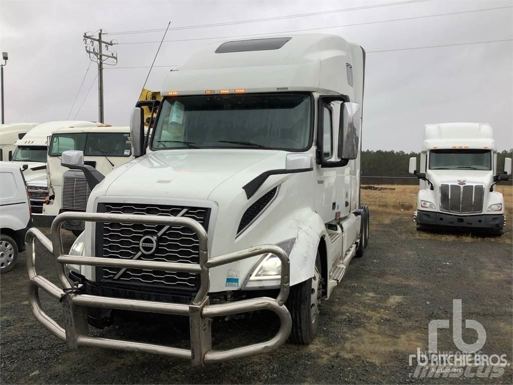 Volvo VNL760 Naudoti vilkikai
