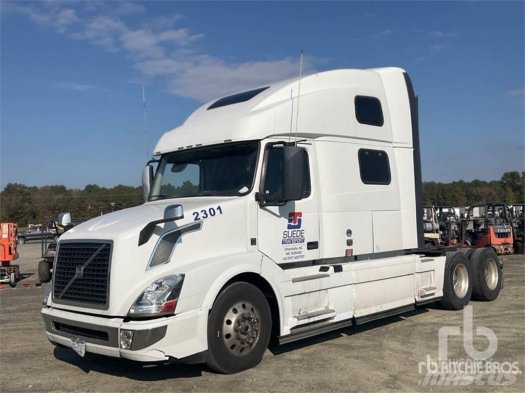 Volvo VNL780 Naudoti vilkikai