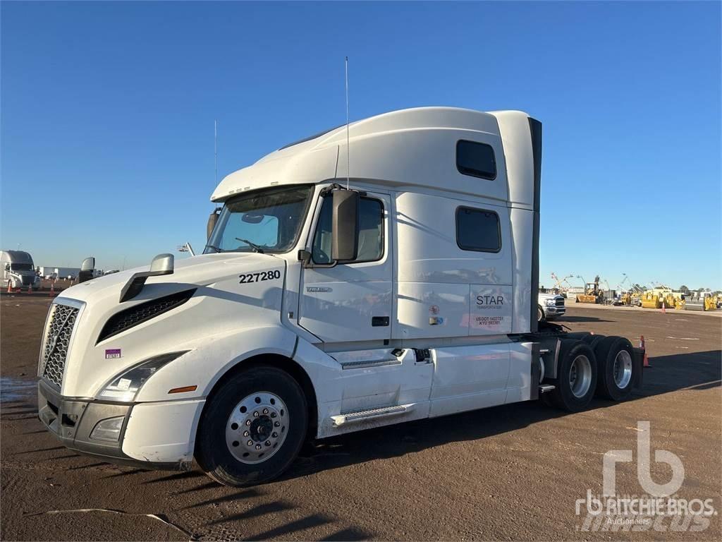 Volvo VNL860 Naudoti vilkikai
