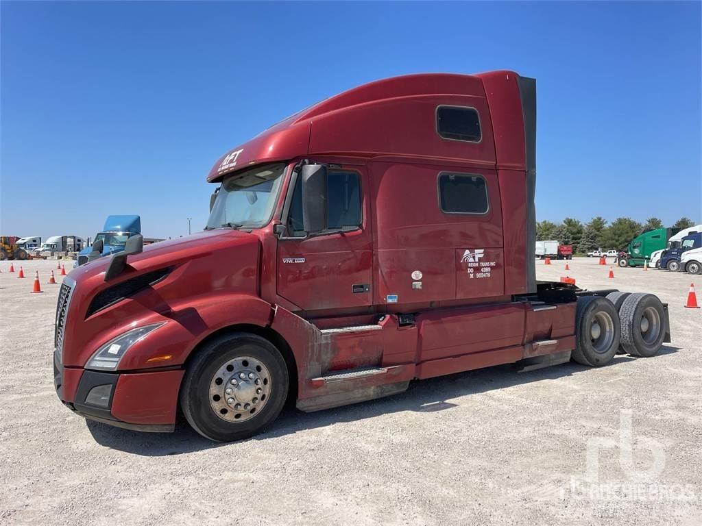 Volvo VNL860 Naudoti vilkikai