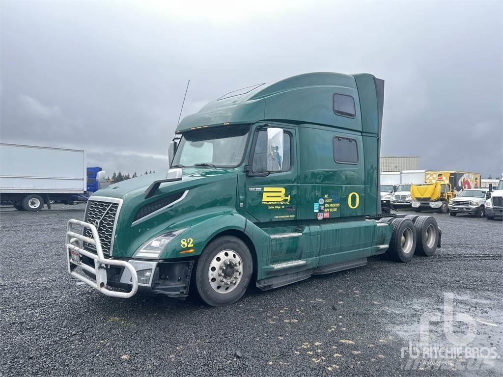 Volvo VNL860 Naudoti vilkikai