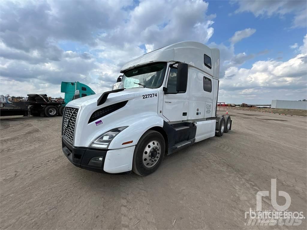 Volvo VNL860 Naudoti vilkikai