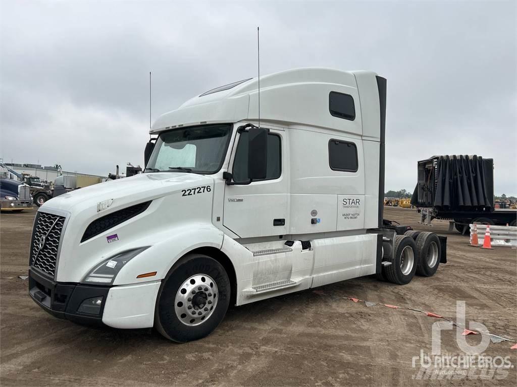Volvo VNL860 Naudoti vilkikai