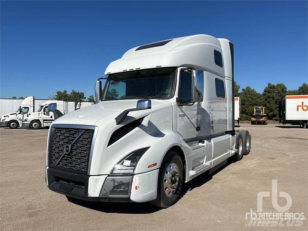 Volvo VNL860 Naudoti vilkikai