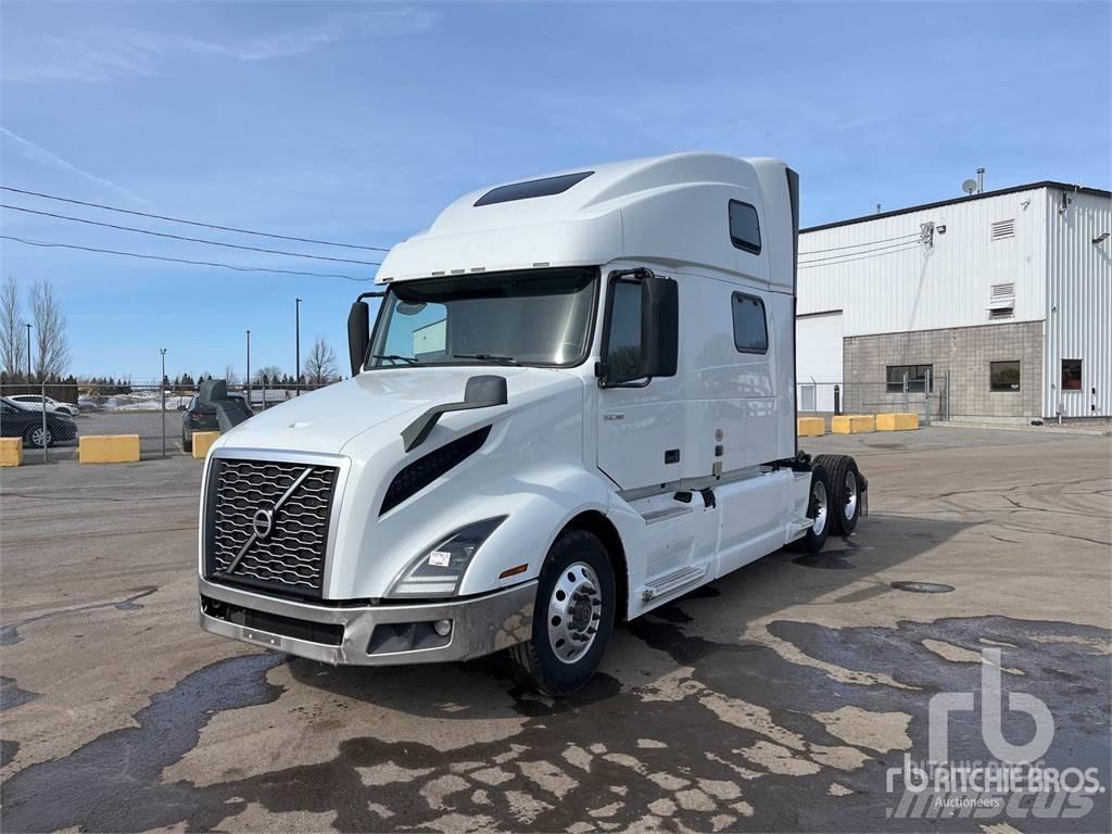 Volvo VNL860 Naudoti vilkikai