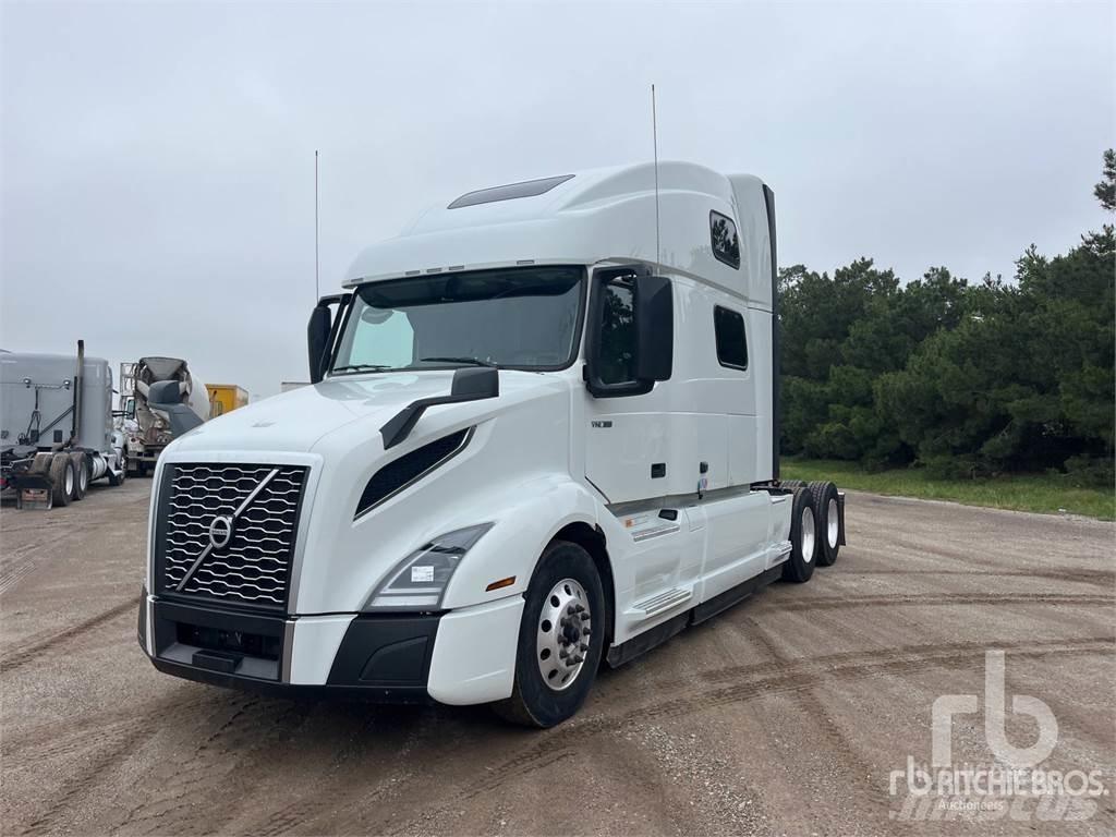 Volvo VNL860 Naudoti vilkikai