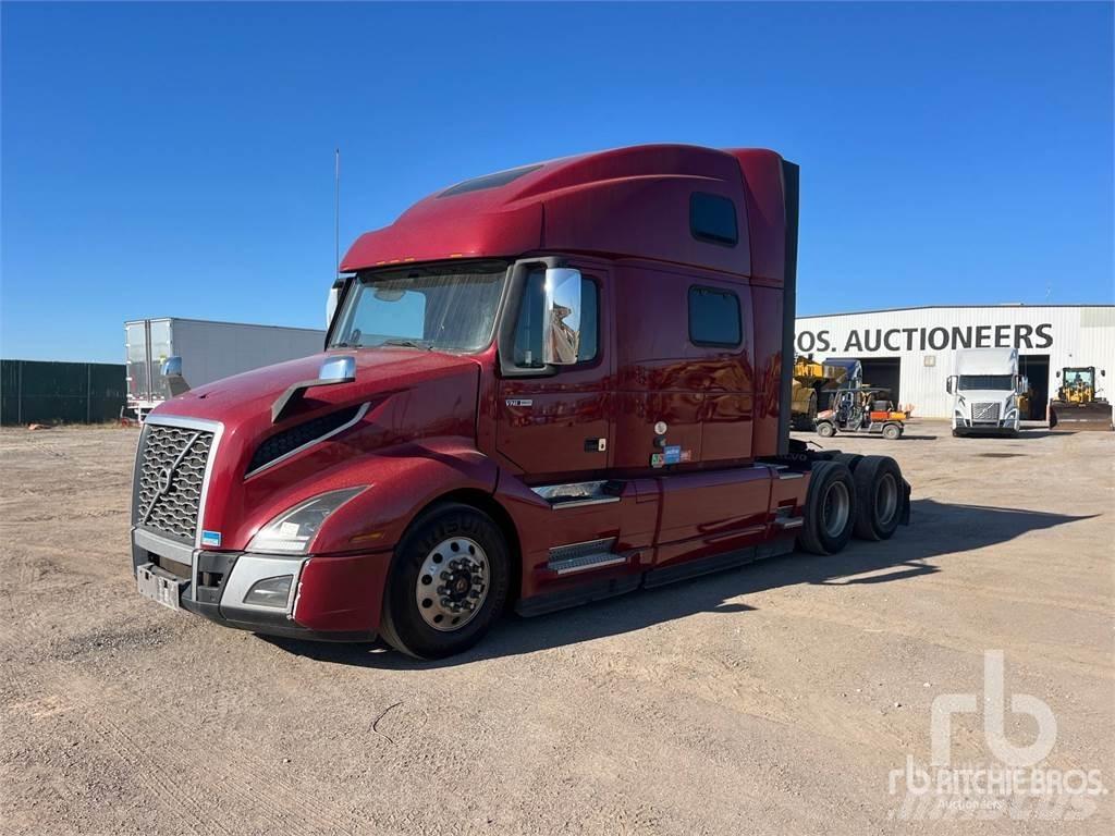 Volvo VNL860 Naudoti vilkikai