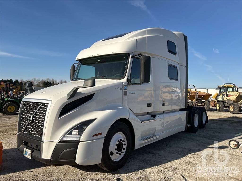 Volvo VNL860 Naudoti vilkikai