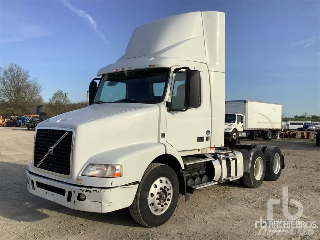 Volvo VNM Naudoti vilkikai
